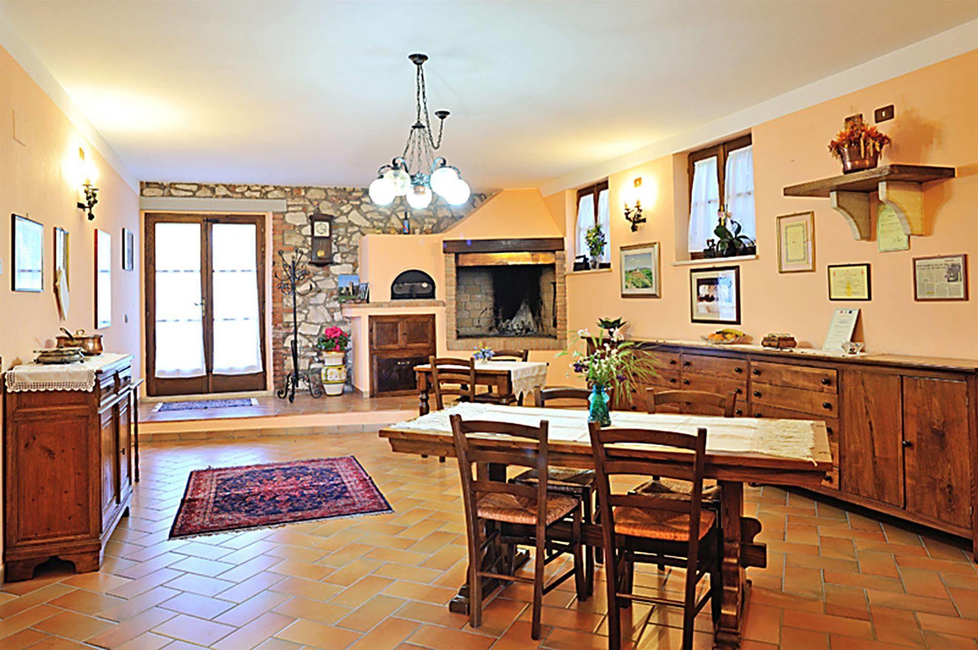 Agriturismo La Buca Di Bellugi San Quirico dʼOrcia Eksteriør bilde
